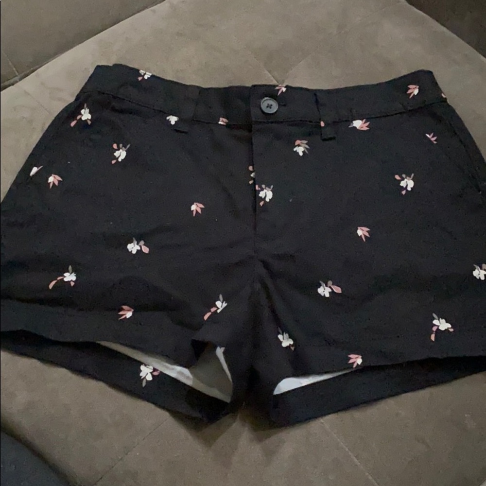 Women black shorts with flowers